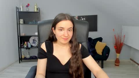 Snapshot of melissawiliam chatting on 03/25/26, 12:00 melissawiliam online show from 03/25/26, 12:00