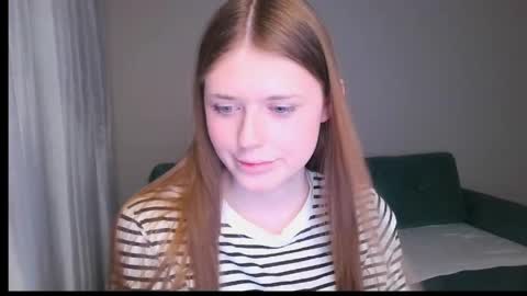 Snapshot of melissssa_bloom chatting on 04/14/26, 04:35 Melissa online show from 04/14/26, 04:35