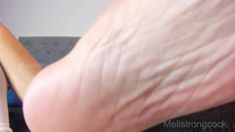 Snapshot of melistrongcock chatting on 11/09/25, 10:19 Meli online show from 11/09/25, 10:19