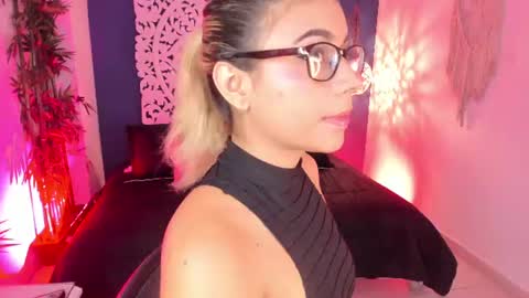    online show from 08/06/26, 12:40