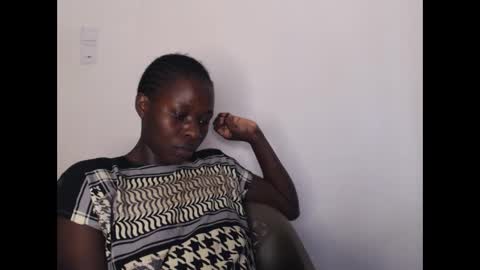 Snapshot of mellanin_pretty_ chatting on 12/09/24, 01:24 . online show from 12/09/24, 01:24