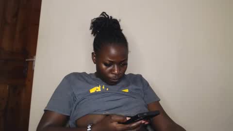 Snapshot of mellanin_pretty_ chatting on 03/07/26, 06:21 . online show from 03/07/26, 06:21