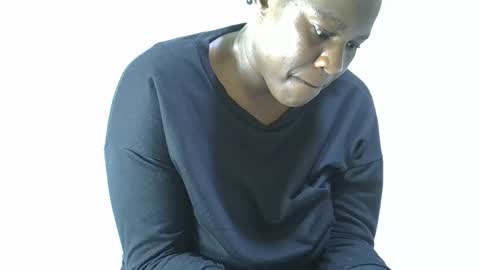 Snapshot of mellanine_ebony chatting on 04/24/26, 07:00 mellanine_ebony online show from 04/24/26, 07:00