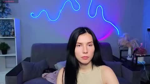 Snapshot of mellhyees chatting on 12/03/25, 06:17 mellhyees online show from 12/03/25, 06:17