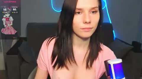 Snapshot of mellhyees chatting on 03/17/26, 05:38 mellhyees online show from 03/17/26, 05:38