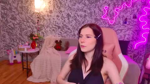 Snapshot of mellhyees chatting on 03/27/26, 05:12 mellhyees online show from 03/27/26, 05:12