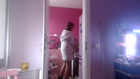 Melli online show from 10/27/25, 01:37