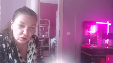 Snapshot of melli23 chatting on 02/01/26, 11:53 Melli online show from 02/01/26, 11:53