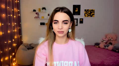 Snapshot of mellifluoustess chatting on 12/07/24, 09:00 Tessa online show from 12/07/24, 09:00