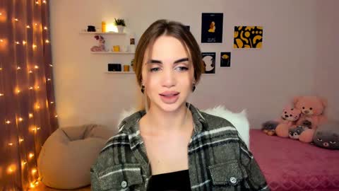 Snapshot of mellifluoustess chatting on 12/09/24, 12:12 Tessa online show from 12/09/24, 12:12