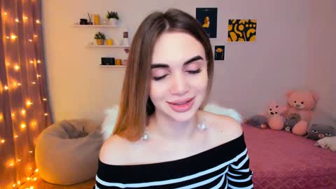 Snapshot of mellifluoustess chatting on 01/17/25, 01:25 Tessa online show from 01/17/25, 01:25