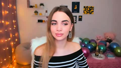 Snapshot of mellifluoustess chatting on 02/09/25, 10:32 Tessa online show from 02/09/25, 10:32