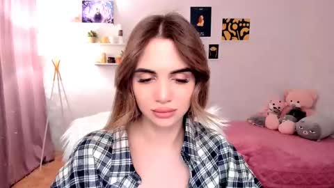 Snapshot of mellifluoustess chatting on 02/23/25, 01:13 Tessa online show from 02/23/25, 01:13