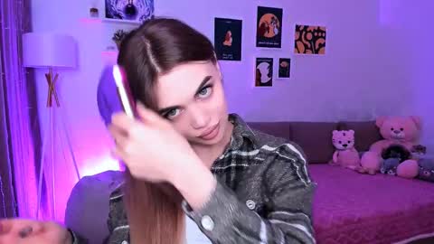 Snapshot of mellifluoustess chatting on 03/09/25, 07:37 Tessa online show from 03/09/25, 07:37