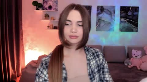 Snapshot of mellifluoustess chatting on 04/08/26, 10:10 Tessa online show from 04/08/26, 10:10