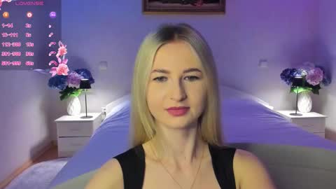 Snapshot of mellina_tey chatting on 03/25/26, 09:43 Mellina online show from 03/25/26, 09:43