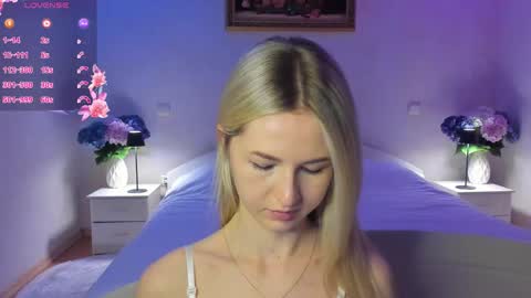 Snapshot of mellina_tey chatting on 03/26/26, 09:42 Mellina online show from 03/26/26, 09:42