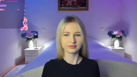 Snapshot of mellina_tey chatting on 04/13/26, 08:25 Mellina online show from 04/13/26, 08:25