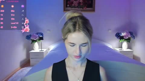 Snapshot of mellina_tey chatting on 04/16/26, 08:09 Mellina online show from 04/16/26, 08:09