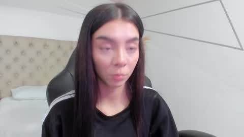 Snapshot of mellove_ chatting on 07/14/26, 05:45 Mel online show from 07/14/26, 05:45