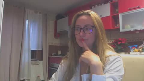 Melly online show from 12/11/24, 07:09