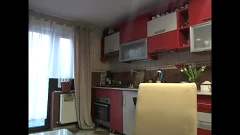 Melly online show from 02/28/25, 07:37