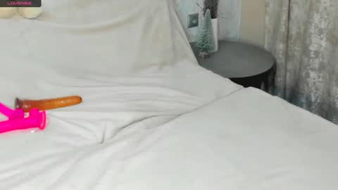 MelMooon online show from 01/22/25, 09:43