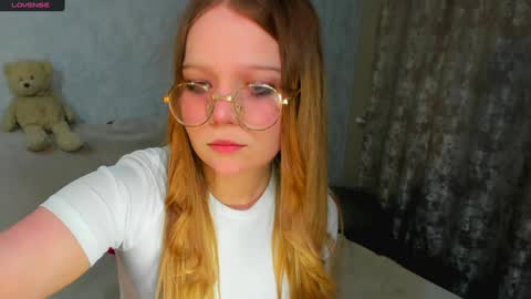 MelMooon online show from 02/01/25, 05:05