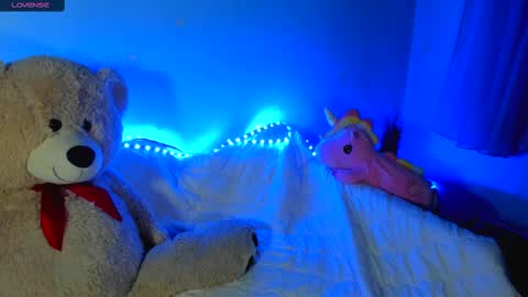 MelMooon online show from 02/26/25, 08:22