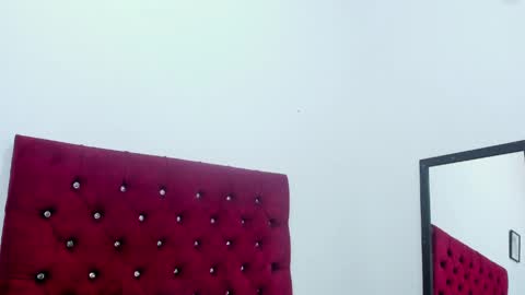 Snapshot of meloddy_megann chatting on 04/25/26, 11:24 Melody online show from 04/25/26, 11:24