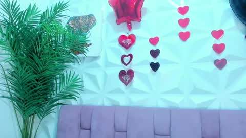 Snapshot of meloddy_megann chatting on 05/10/26, 12:10 Melody online show from 05/10/26, 12:10