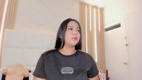 Snapshot of meloddy_parkerr_ chatting on 04/18/26, 12:09 MELODDY PARKERR online show from 04/18/26, 12:09