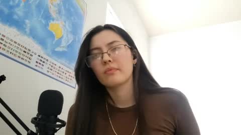 Snapshot of melodeehayden chatting on 04/22/26, 11:01 Nika online show from 04/22/26, 11:01