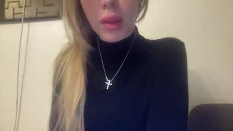 Melodie online show from 10/27/25, 08:13
