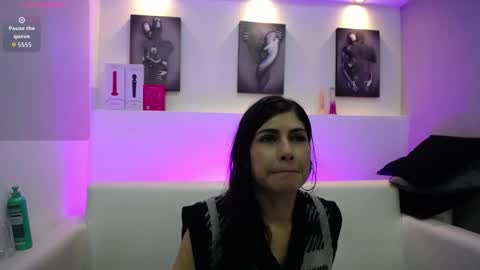 Snapshot of melodiroux_ chatting on 02/09/26, 12:42 Melodi online show from 02/09/26, 12:42