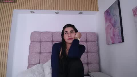 Snapshot of melodiroux_ chatting on 06/14/26, 05:37 Melodi online show from 06/14/26, 05:37