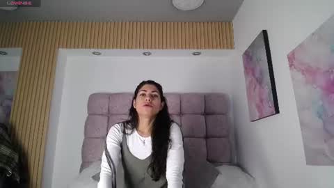 Snapshot of melodiroux_ chatting on 06/21/26, 01:13 Melodi online show from 06/21/26, 01:13