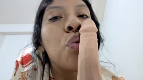 Snapshot of melody24_ chatting on 03/25/26, 03:18 melody24_ online show from 03/25/26, 03:18