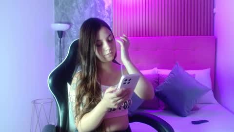 Melody online show from 09/22/25, 05:59