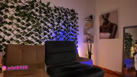 Snapshot of melody_cute10 chatting on 12/06/24, 08:40 melody_cute10 online show from 12/06/24, 08:40