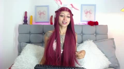 Snapshot of melody_harper_ chatting on 04/13/26, 02:00 M E L O D Y online show from 04/13/26, 02:00