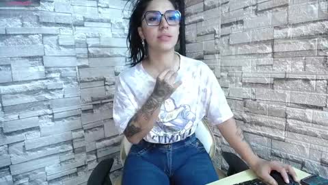 MELODY  HILS online show from 01/25/25, 01:08