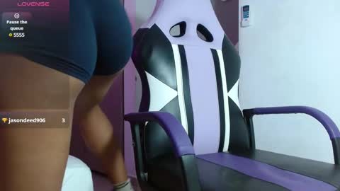 Snapshot of melody_mercy chatting on 01/28/25, 12:32 melody_mercy online show from 01/28/25, 12:32