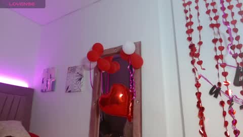 Snapshot of melody_mercy chatting on 02/15/25, 12:11 melody_mercy online show from 02/15/25, 12:11