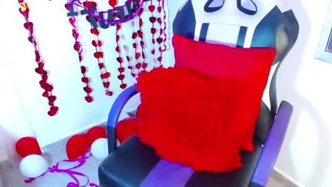 Snapshot of melody_mercy chatting on 02/16/25, 03:27 melody_mercy online show from 02/16/25, 03:27