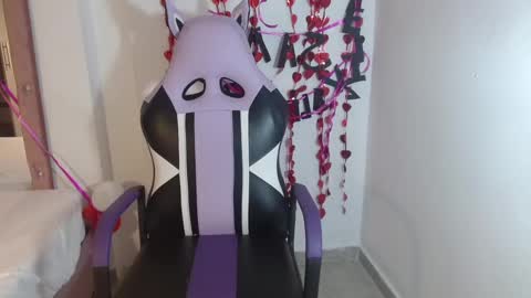 Snapshot of melody_mercy chatting on 02/18/25, 12:06 melody_mercy online show from 02/18/25, 12:06