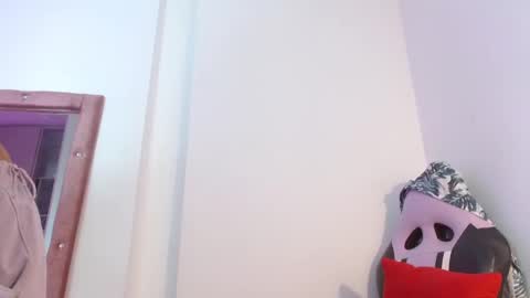 Snapshot of melody_mercy chatting on 02/20/25, 06:46 melody_mercy online show from 02/20/25, 06:46