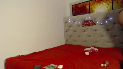 Snapshot of melody_phillips2 chatting on 12/13/24, 07:32 melody phillips online show from 12/13/24, 07:32