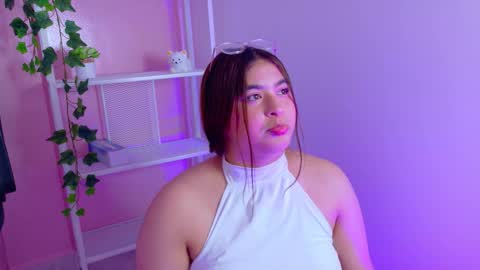 Snapshot of melodycollins__ chatting on 03/14/26, 11:48 M E L O D Y online show from 03/14/26, 11:48