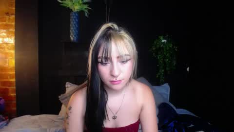 Snapshot of melodygirl2__ chatting on 04/13/26, 08:58 MELODY online show from 04/13/26, 08:58